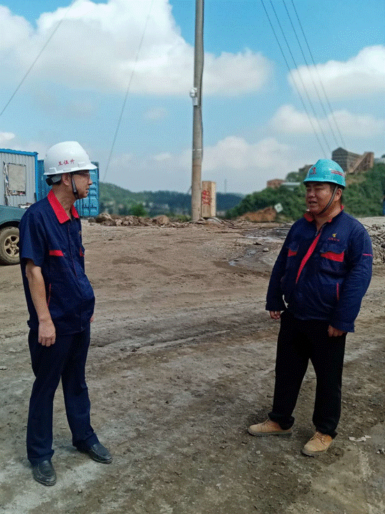 公司黨委書記到金磊項目部開展工作調(diào)研 公司黨委書記到金磊項目部開展工作調(diào)研