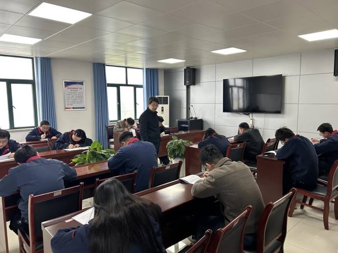 建材公司、檢測公司聯(lián)合開展管理人員業(yè)務(wù)提升考試